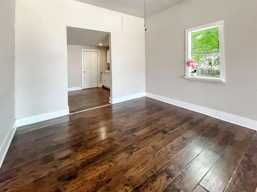 1216 Delaware St, San Antonio, TX 78210 - Image #3