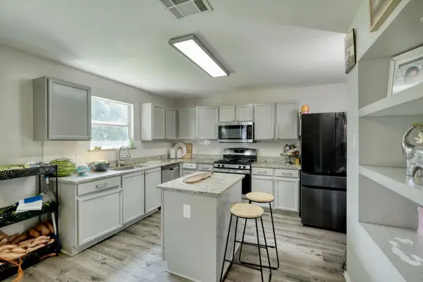 3808 Julianas Way, Round Rock, TX 78665