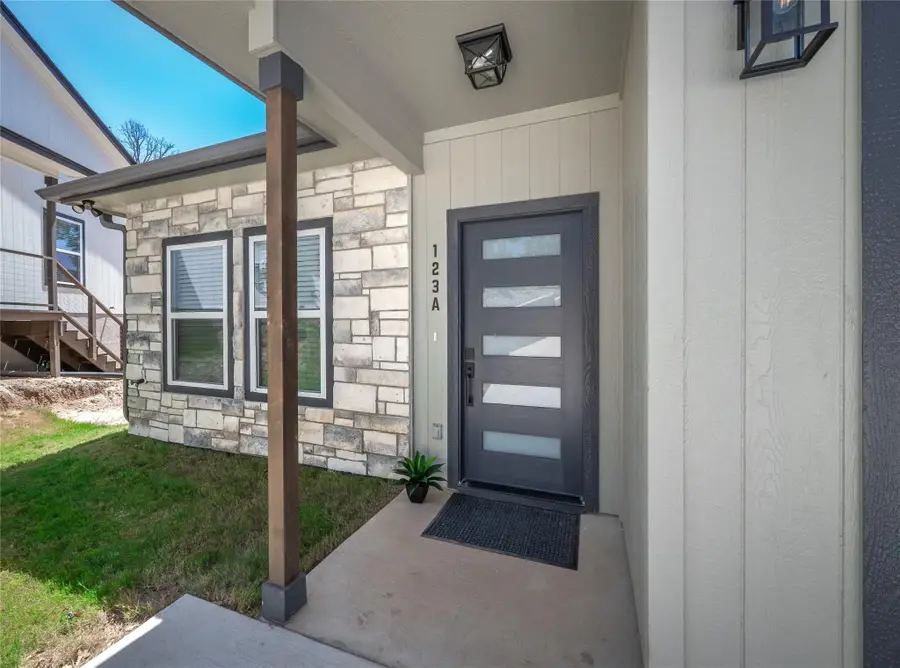 123 S Kanaio Dr #A & B, Bastrop, TX 78602 - #3