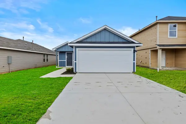 196 Surrey Oaks, Maxwell, TX 78656