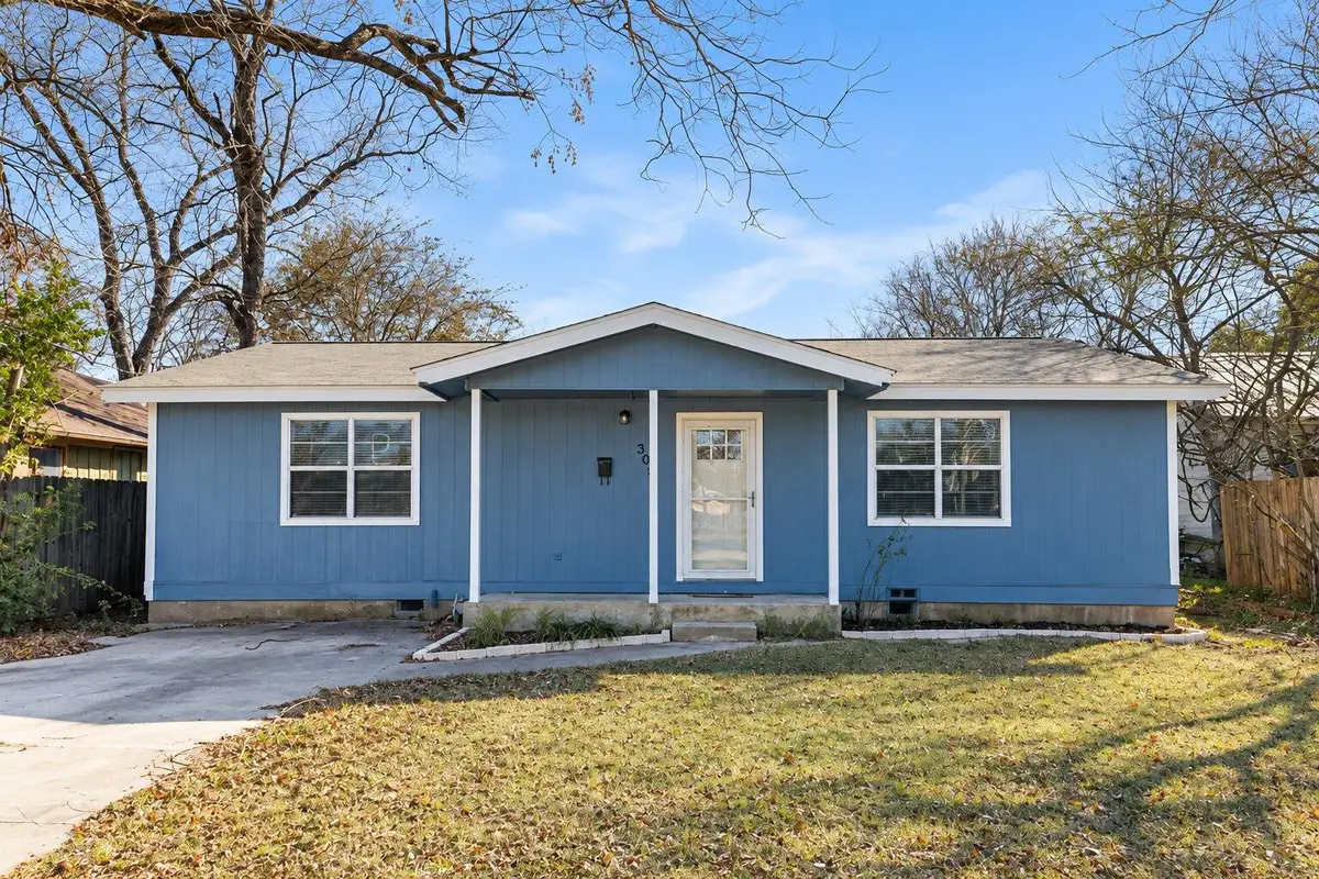 303 E Austin Ave, Round Rock, TX 78664 - #1