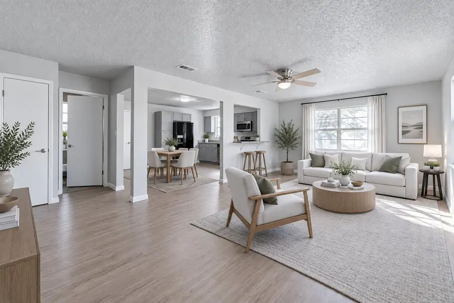 303 E Austin Ave, Round Rock, TX 78664 - #3