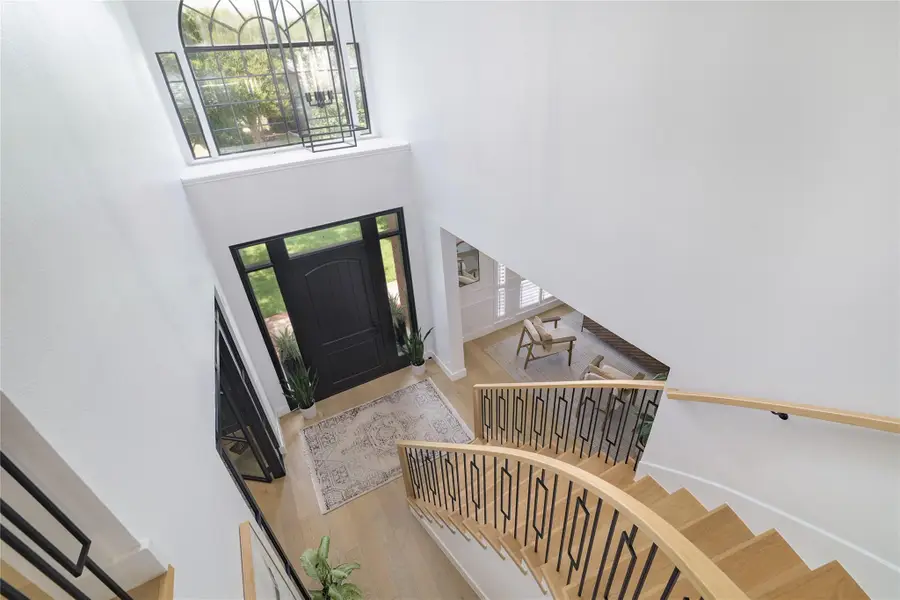 8404 Vaquero Cv, Austin, TX 78759 - Image #3