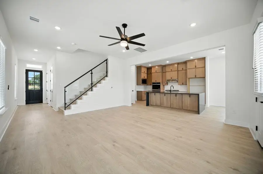 12109 Fennec Way, Austin, TX 78758 - Image #2