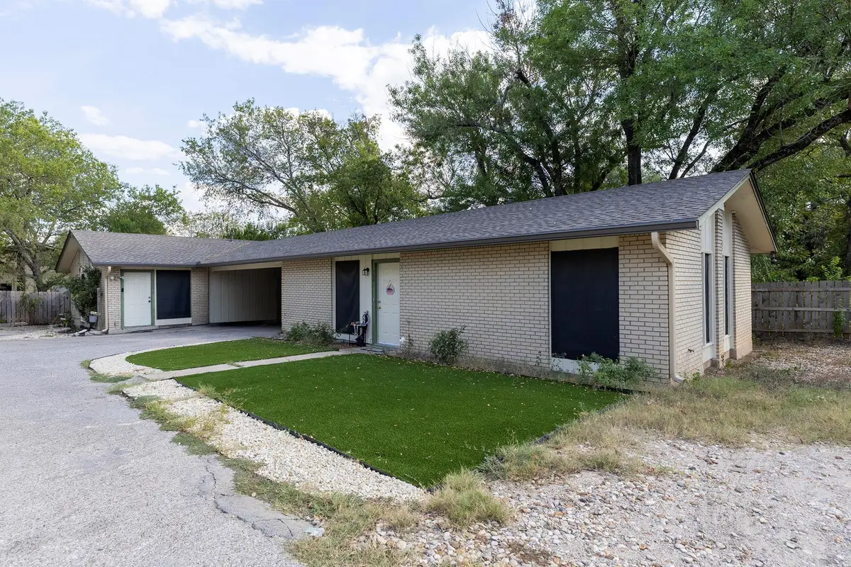 7001 Cooper Ln, Austin, TX 78745 - Image #1