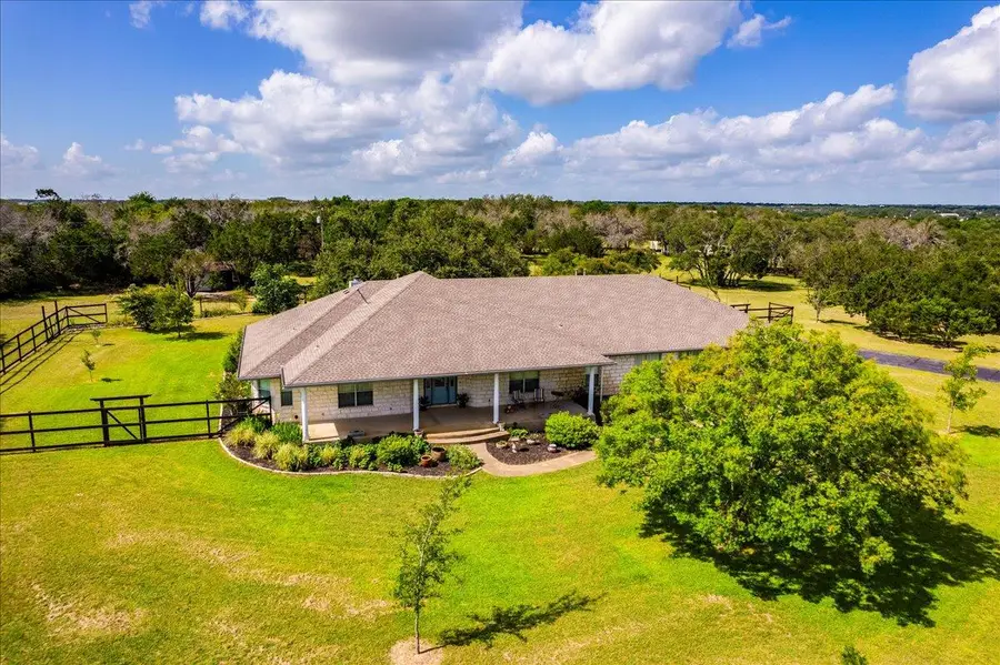 264 N Showhorse Dr, Liberty Hill, TX 78642 - Image #3