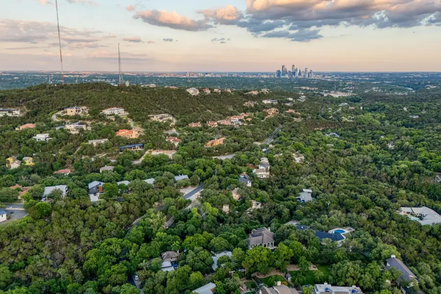 907 The High Rd, Austin, TX 78746 - Image #3