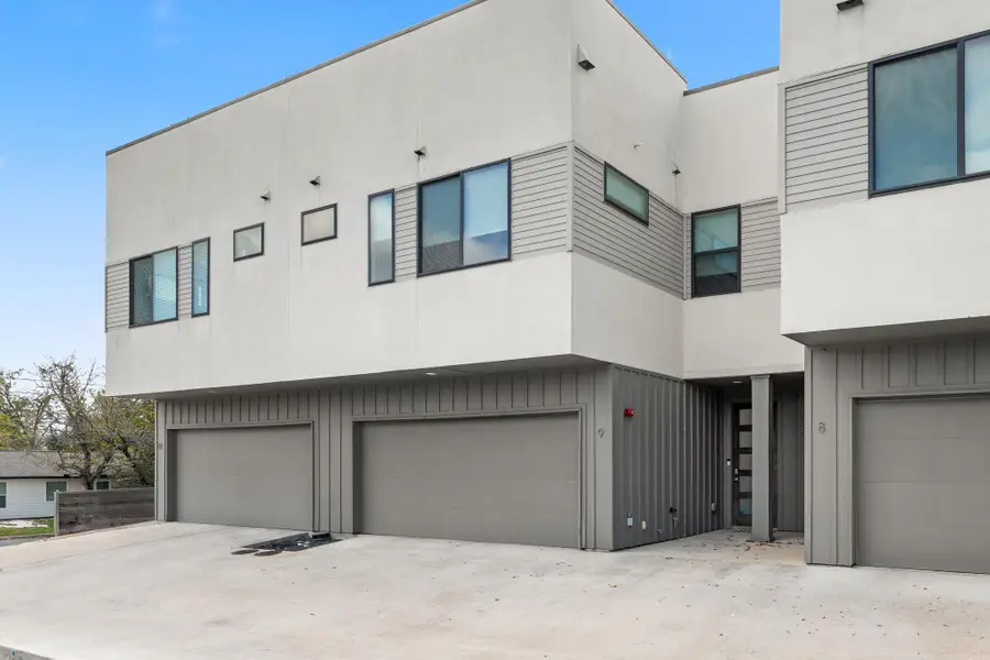 6409 Berkman Dr #9, Austin, TX 78723 - Image #2