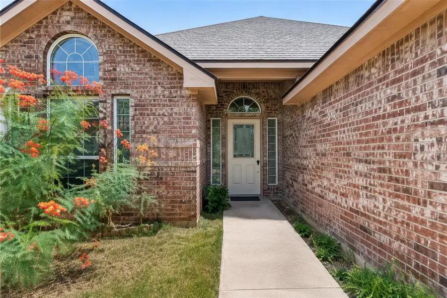 1512 Shadow Walk, Lockhart, TX 78644 - #3