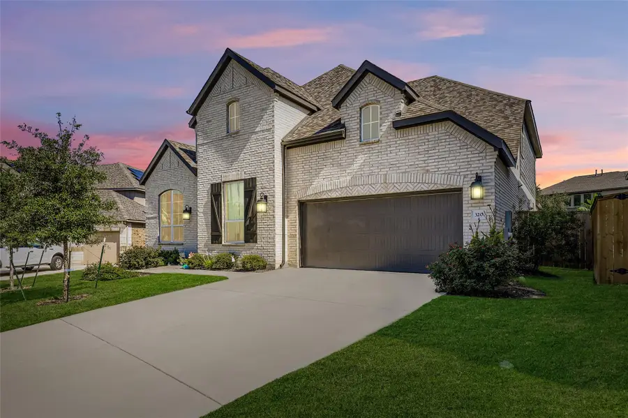 320 Autumn Oak Way, Georgetown, TX 78628 - Image #2