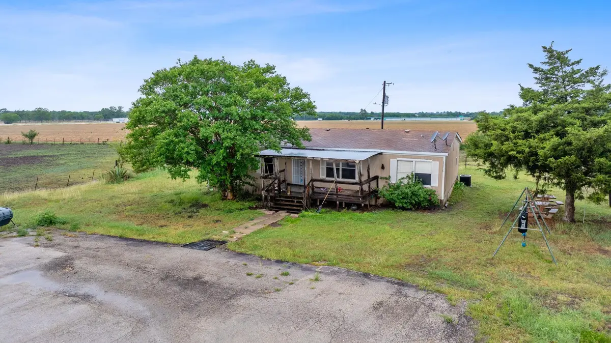 9338 E San Marcos Highway, Fentress, TX 78622 - Image #1