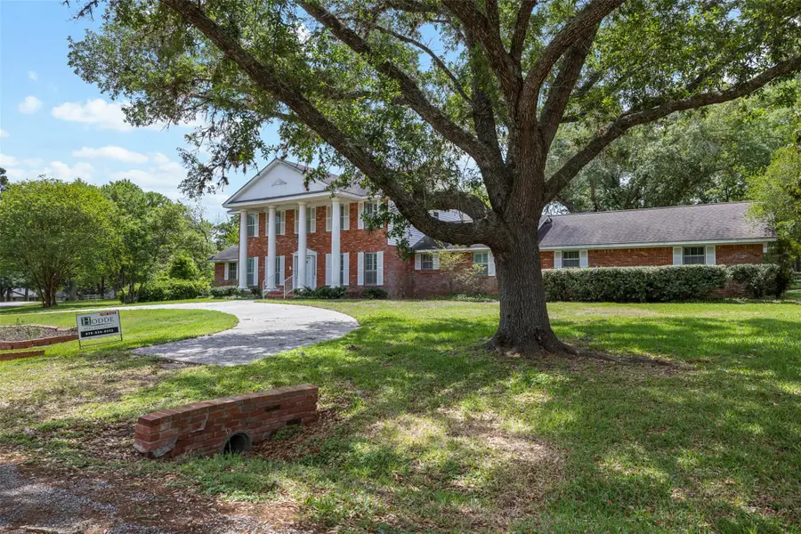 301 Cedar Cir, Brenham, TX 77833 - #3