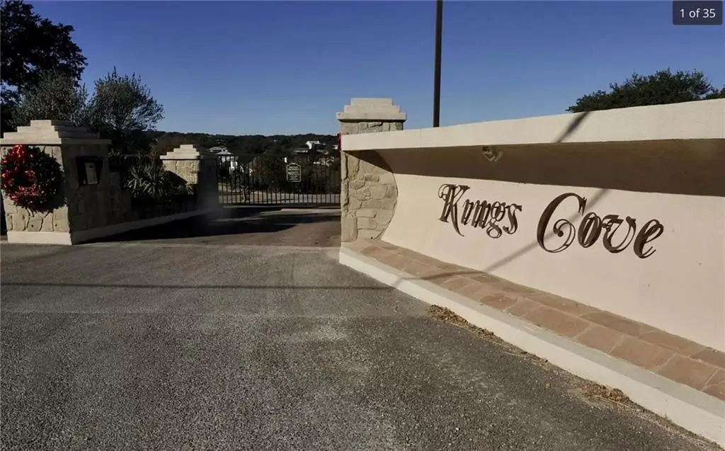 932 Kings Cove Dr, Canyon Lake, TX 78133 - #1