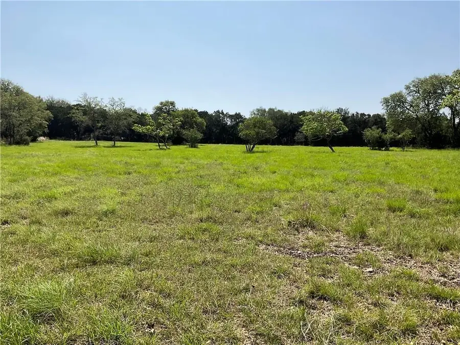 932 Kings Cove Dr, Canyon Lake, TX 78133 - #2