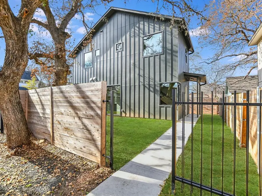 706 Valdez St #2, Austin, TX 78741 - #2