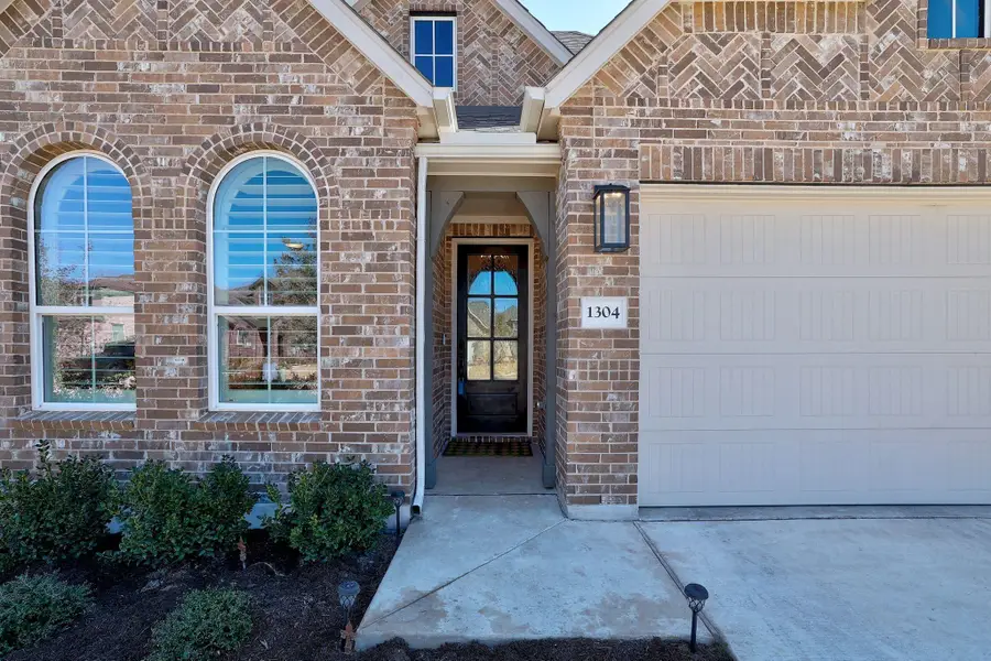 1304 Highcrest Aly, Georgetown, TX 78628 - Image #3