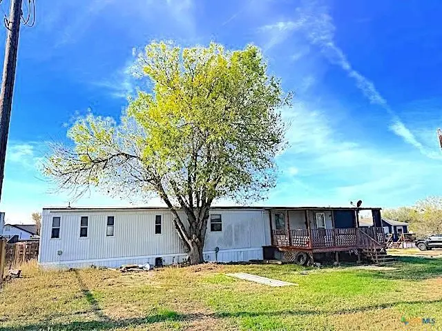 135 Creekway Ln, Seguin, TX 78155 - #1