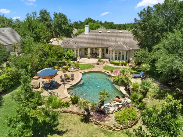 932 Vanguard St, Lakeway, TX 78734