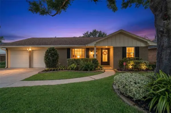 2523 Droxford Dr, Houston, TX 77008