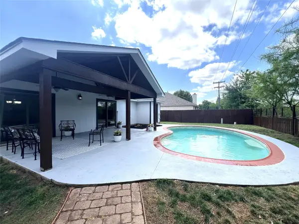 404 Patton Cv, Bastrop, TX 78602