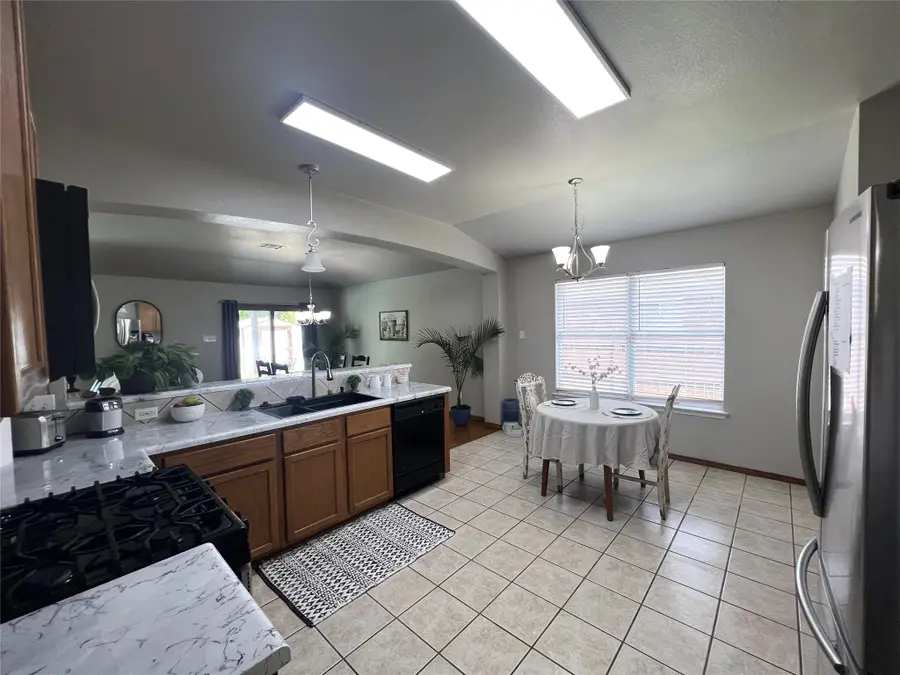 404 Patton Cv, Bastrop, TX 78602 - Image #3