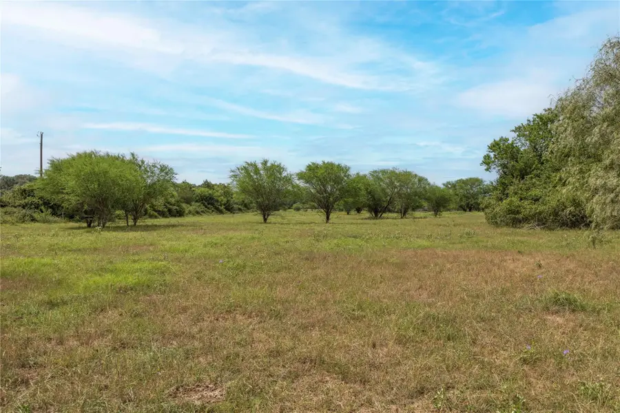 03 Cr 214, Hallettsville, TX 77964 - Image #3