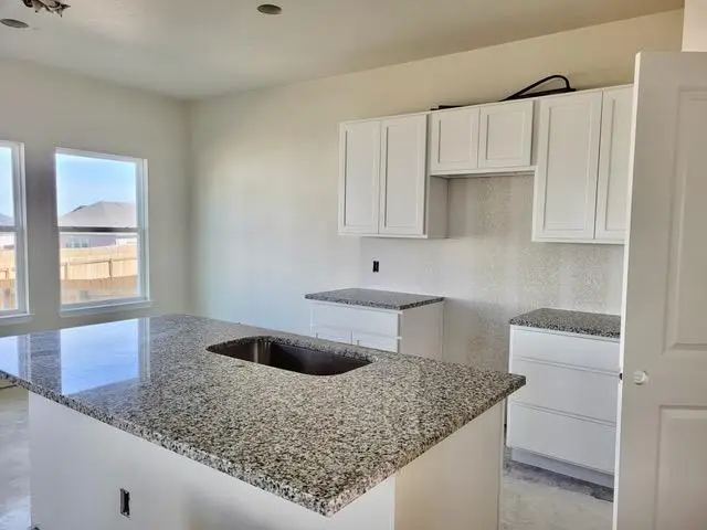 515 War Admiral Dr #A & B, Jarrell, TX 76537 - #2