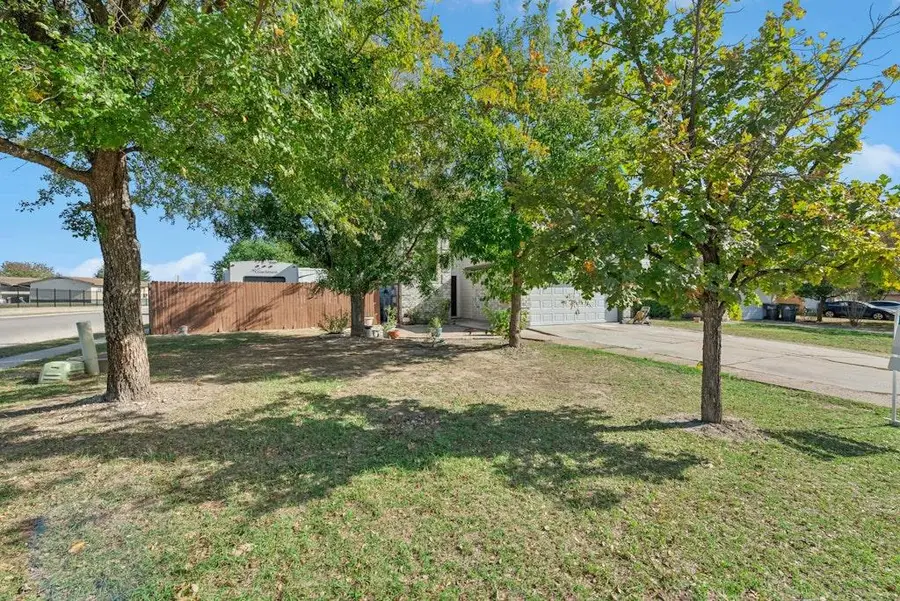 7201 Proud Panda Dr, Del Valle, TX 78617 - Image #2