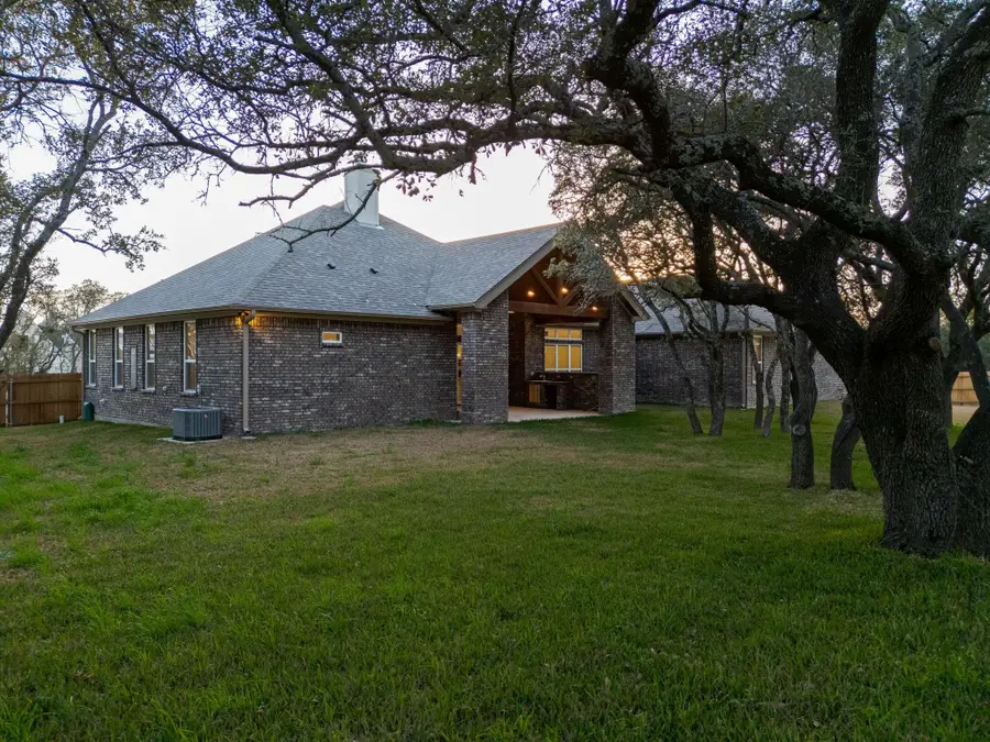 8439 Spring Creek Loop, Salado, TX 76571 - #2