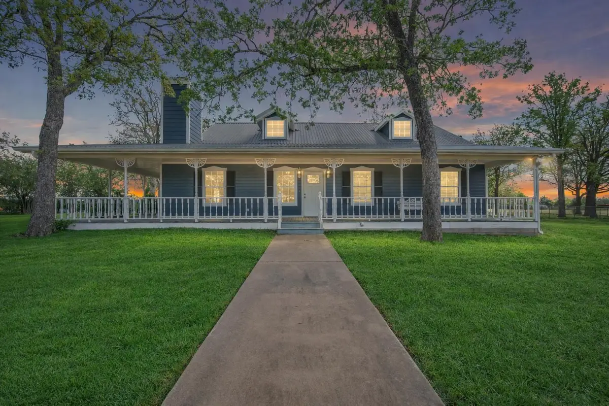 2205 S Us Highway 77, Giddings, TX 78942 - #1