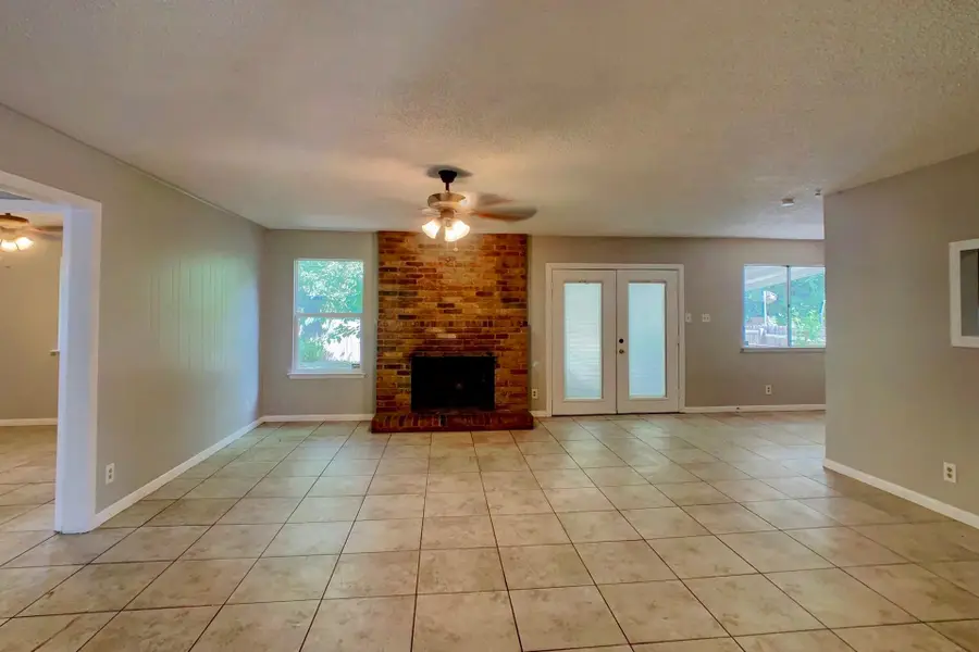 902 Cactus Dr, Round Rock, TX 78681 - #2