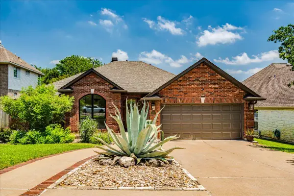 5840 Back Bay Ln, Austin, TX 78739