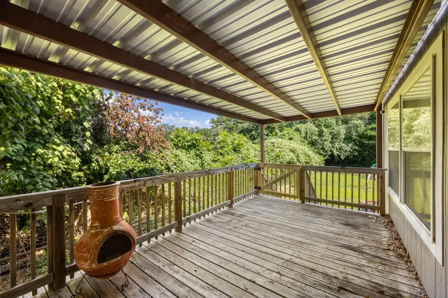 592 Oaklawn Dr, Rockdale, TX 76567 - #2