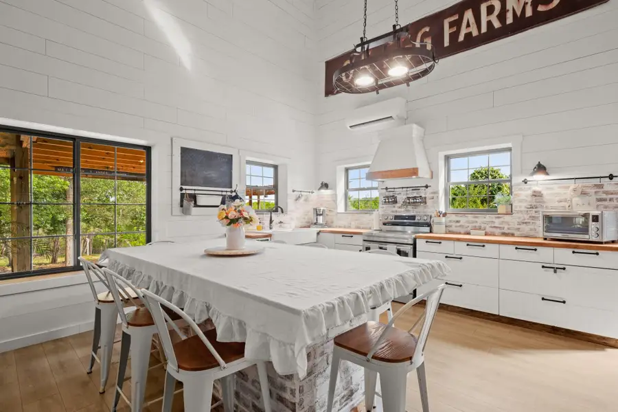 320 Pecan 3, Florence, TX 76527 - Image #2