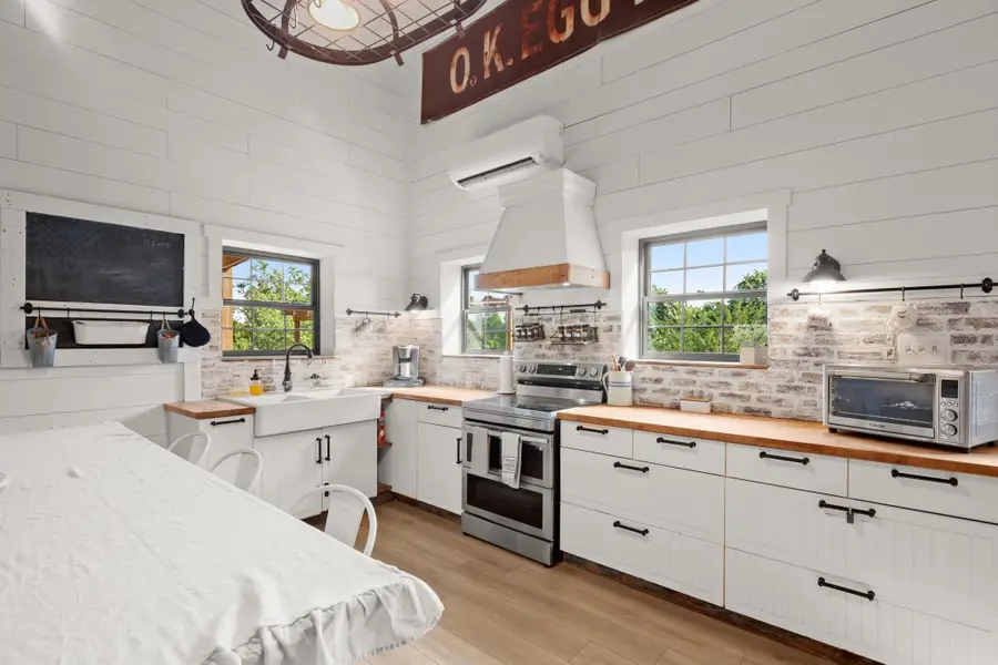 320 Pecan 3, Florence, TX 76527 - Image #3