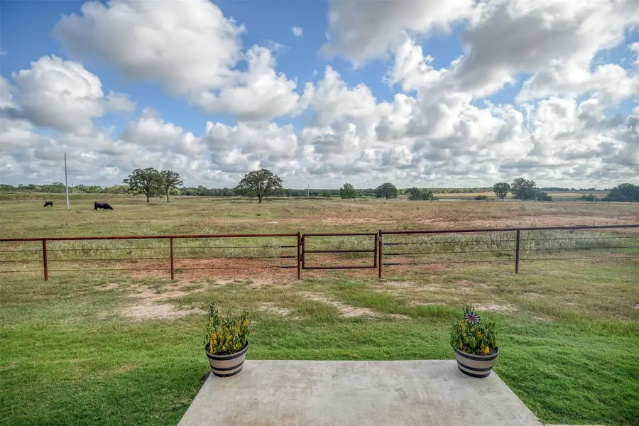 3553 Hunt Ln, Waelder, TX 78959 - Image #3