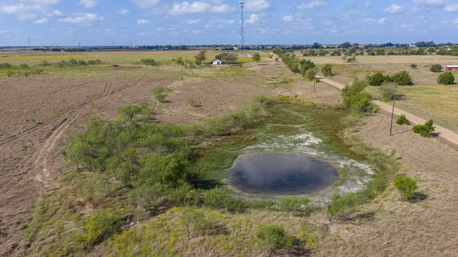 624 Berger Rd, Schulenburg, TX 78956 - Image #3