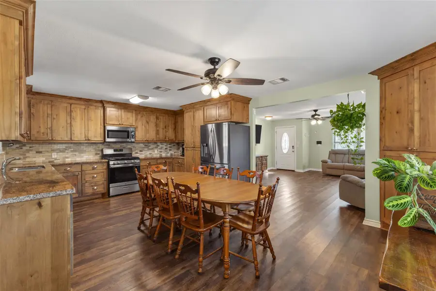 316 Holly Dr, Caldwell, TX 77836 - Image #3