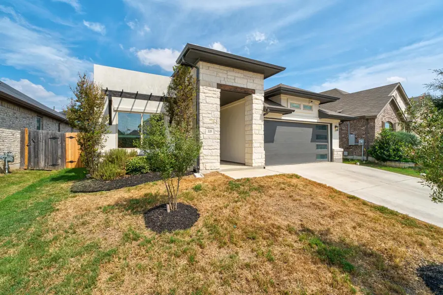 221 Short Leaf Dr, Buda, TX 78610 - #2