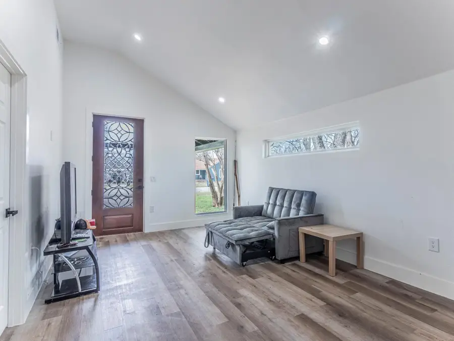 545 W Vaughan St, Bertram, TX 78605 - #2