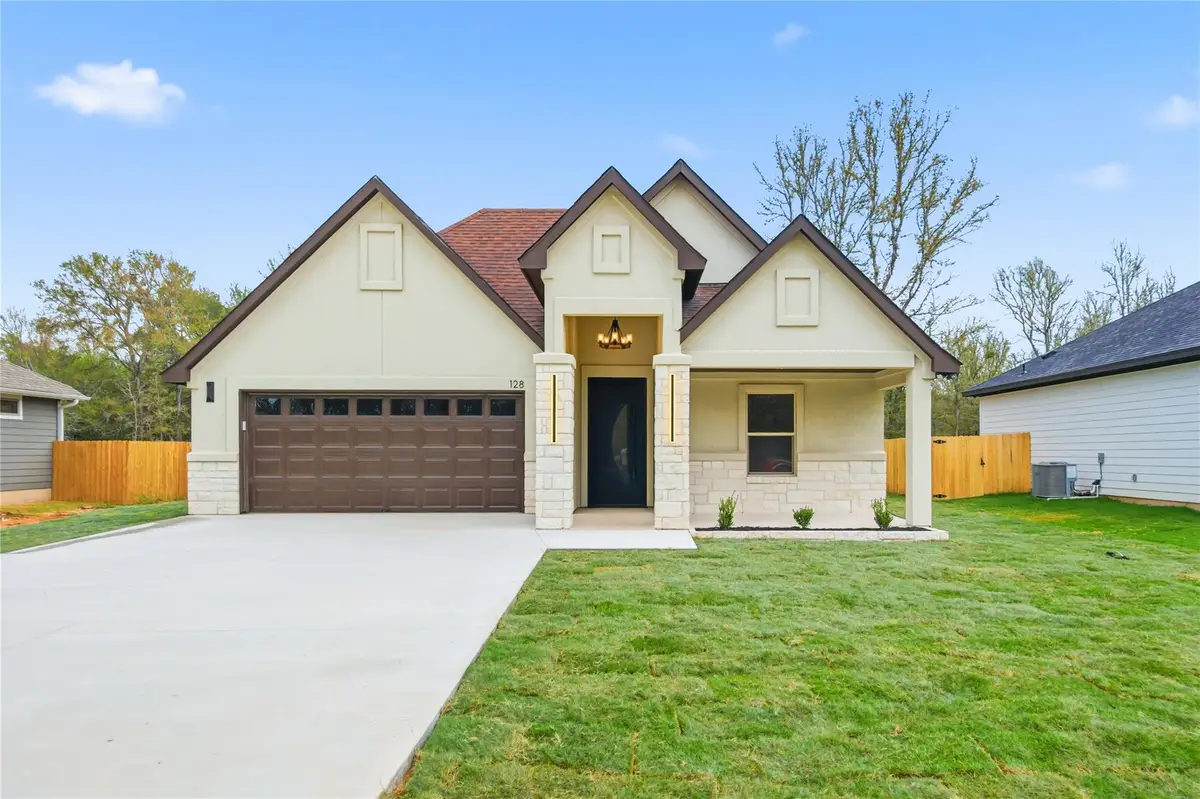 128 E. Pauwela Ln, Bastrop, TX 78602 - Image #1