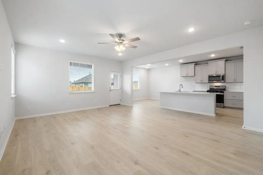 311 Young St, Buda, TX 78610 - #3