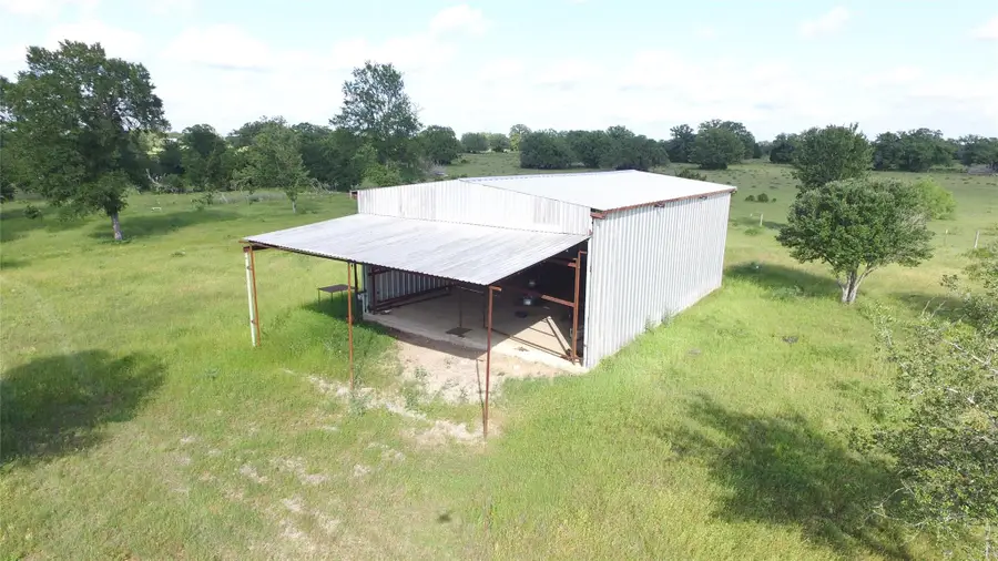 8616 N Us Hwy 77 Highway, La Grange, TX 78945 - Image #3