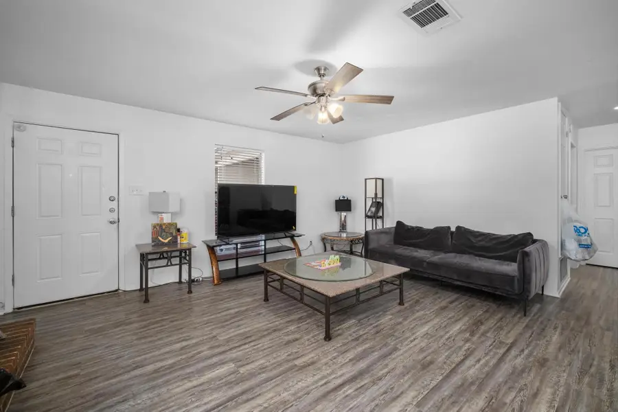 411 Thelma Dr, Austin, TX 78745 - #2