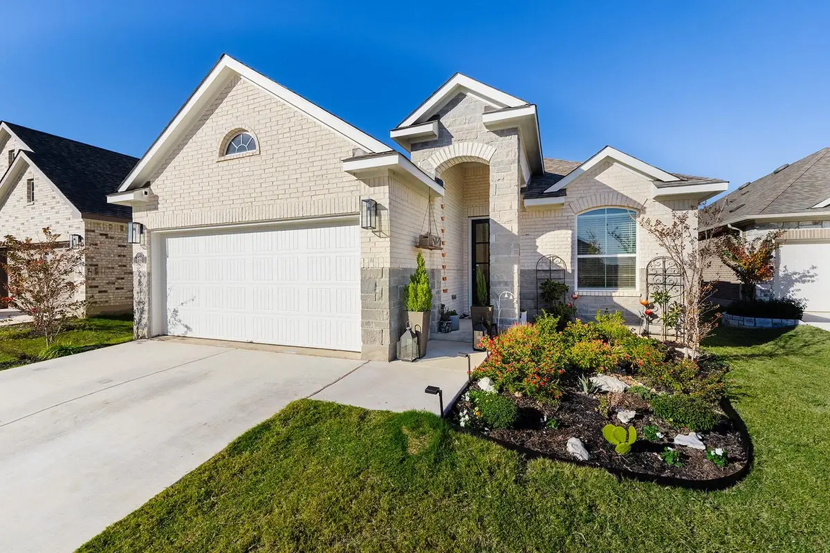 972 Leaning Oak Ln, Georgetown, TX 78628 - Image #1