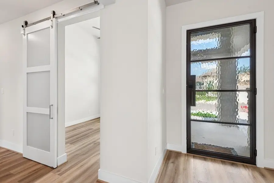 1213 Stormy Dr, Georgetown, TX 78628 - Image #3