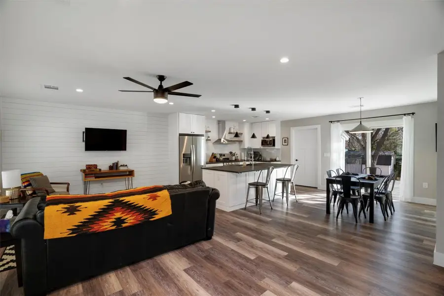 2613 Carnarvon Ln, Austin, TX 78704 - Image #3