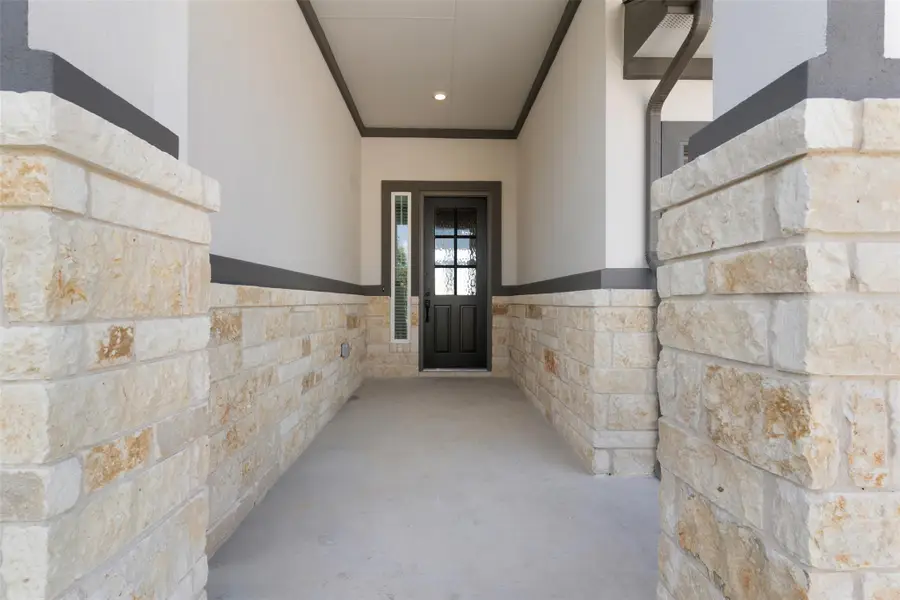 209 West Faulkner St, Liberty Hill, TX 78642 - #2