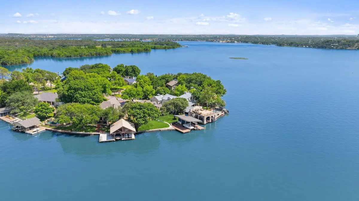 21 Beaver Is, Granite Shoals, TX 78654 - #1