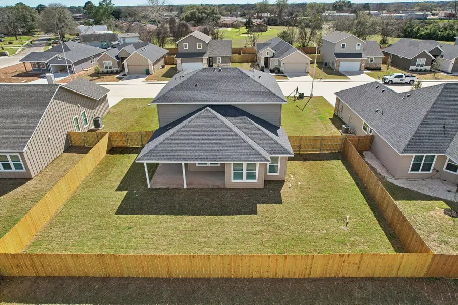 106 Callie St, Smithville, TX 78957 - Image #2